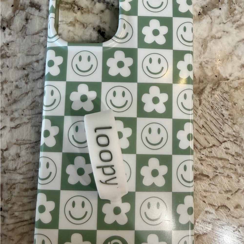 Loopy Case Green & White Checkerboard Smiley Flower Phone Case
